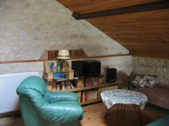 Holiday home Gite Le Jardinet Flaugnac